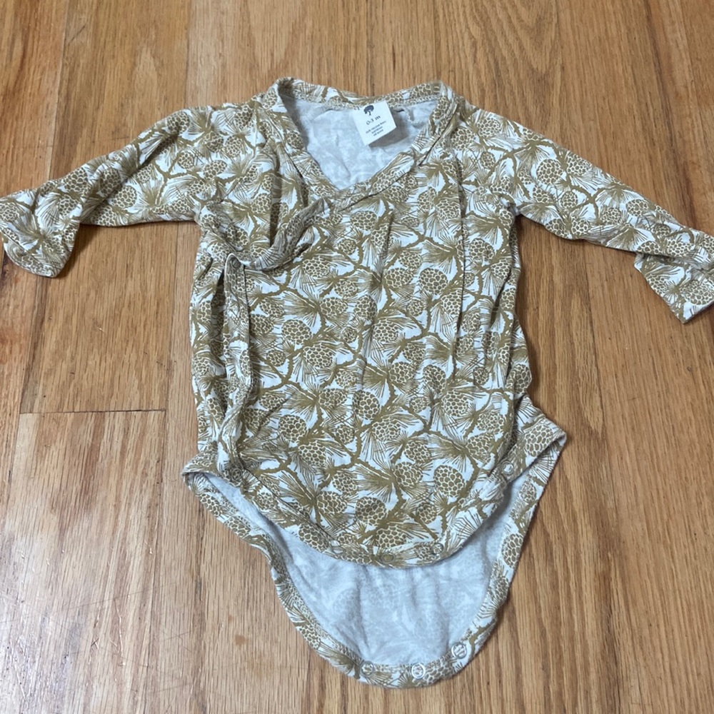 Kate Quinn 0-3m pine cone wrap onesie